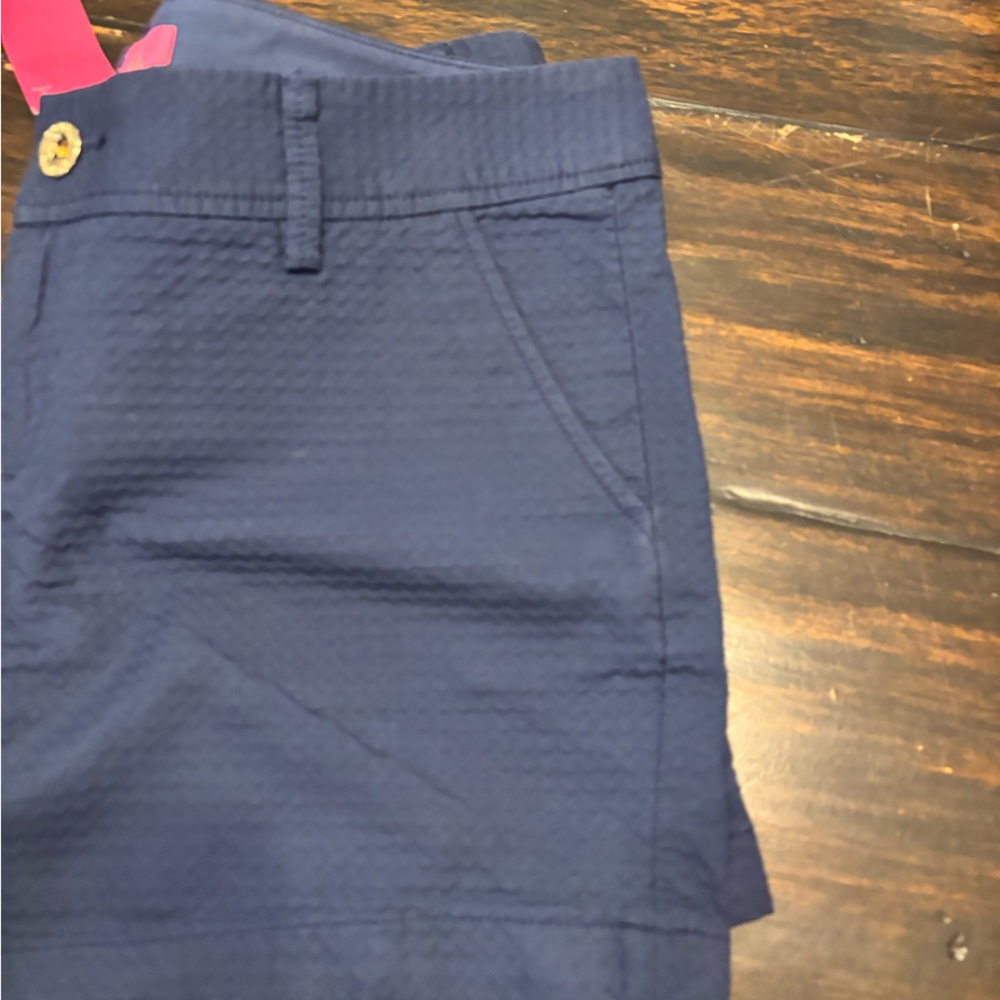 NWT ✨ Women’s Lilly Pulitzer True Navy Textured Callahan Shorts-
Size 8 - Picture 4 of 10